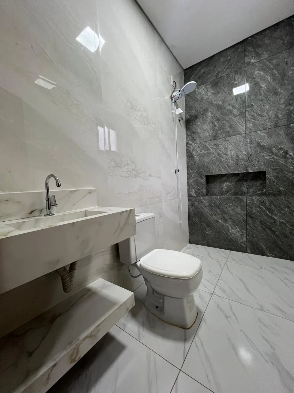 Alugar Casa / Padr&atilde;o em Toledo R$ 1.900,00 - Foto 7