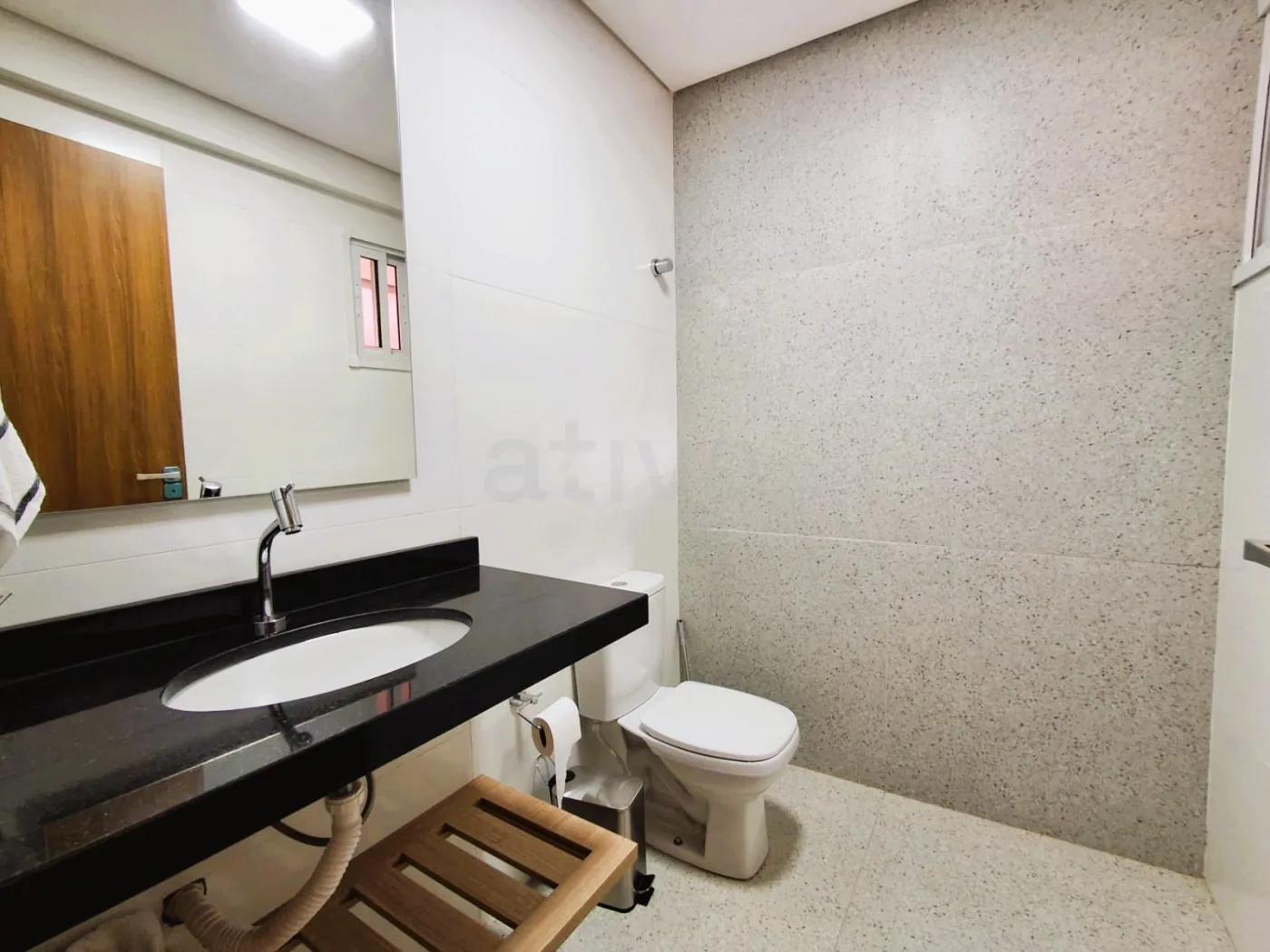 Alugar Apartamento / Padr&atilde;o em Toledo R$ 3.250,00 - Foto 17