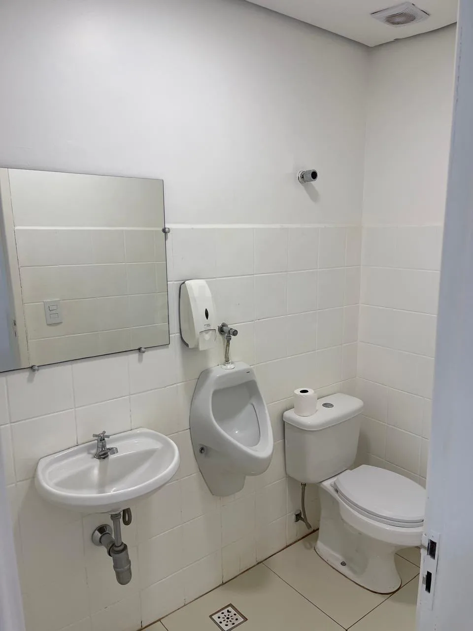 Alugar Comercial / Sala Comercial em Toledo R$ 5.000,00 - Foto 17