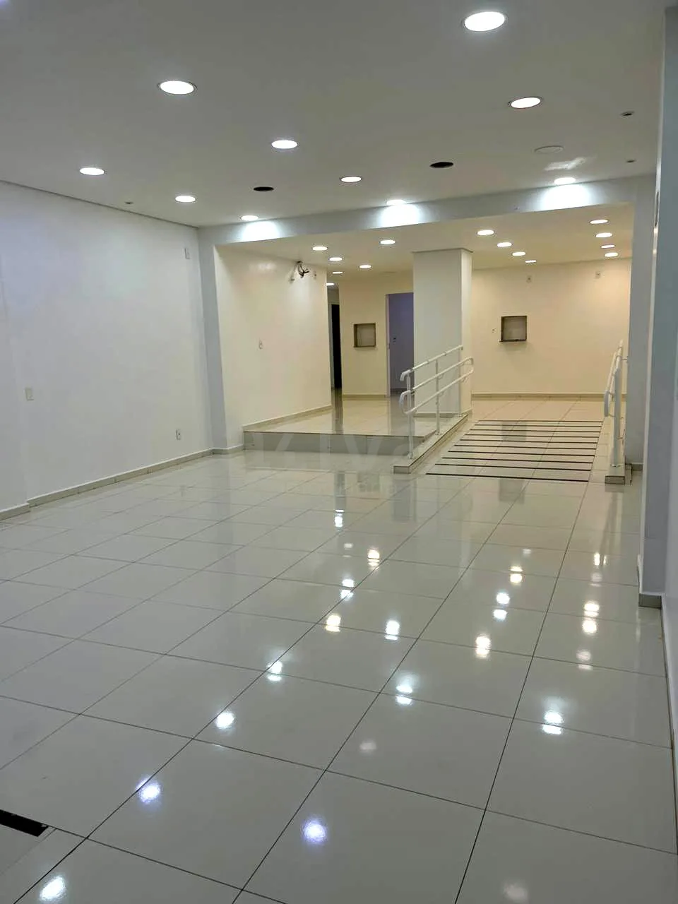Alugar Comercial / Sala Comercial em Toledo R$ 5.000,00 - Foto 6