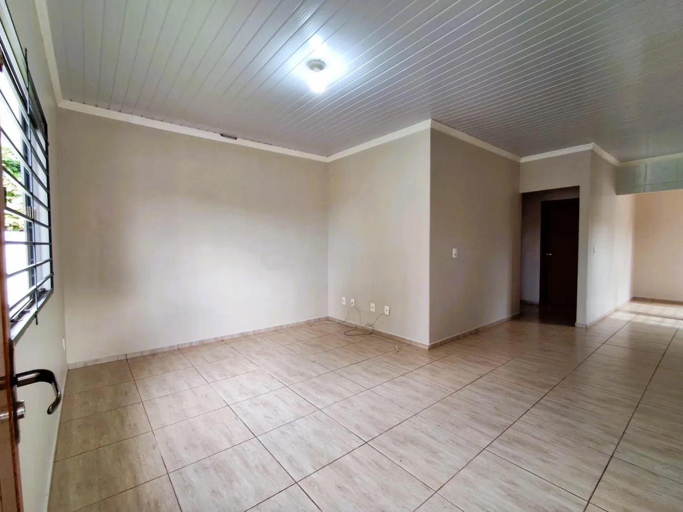 Alugar Casa / Padr&atilde;o em Toledo R$ 2.400,00 - Foto 3