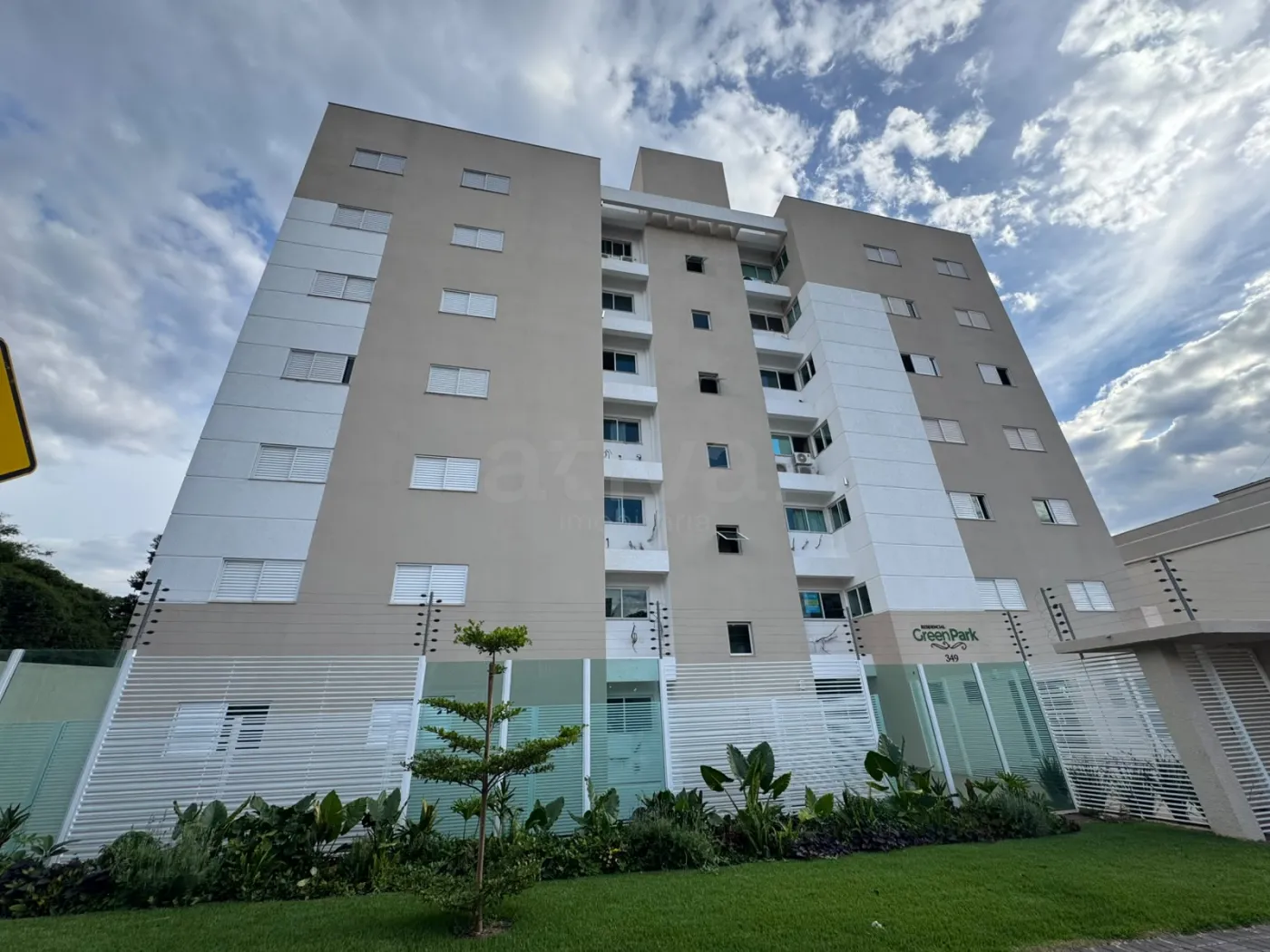 Alugar Apartamento / Padr&atilde;o em Toledo R$ 1.900,00 - Foto 1