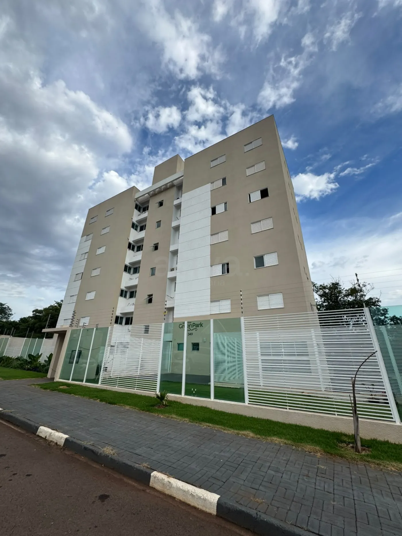 Alugar Apartamento / Padr&atilde;o em Toledo R$ 1.900,00 - Foto 2
