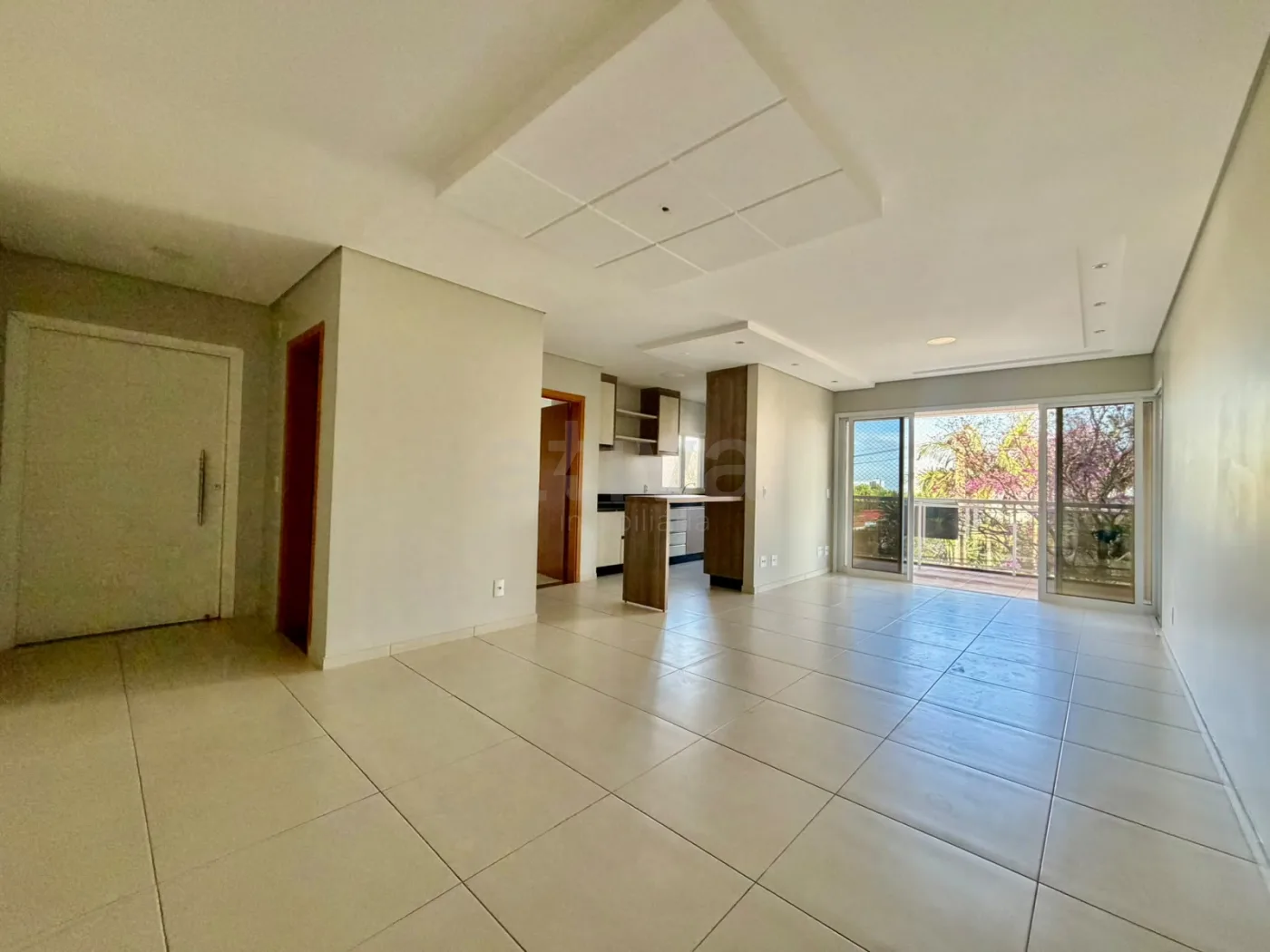 Alugar Apartamento / Padr&atilde;o em Toledo R$ 1.800,00 - Foto 1