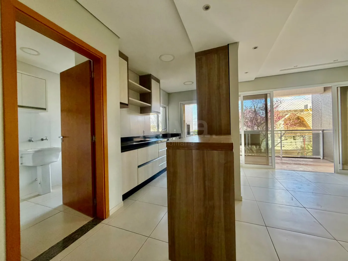 Alugar Apartamento / Padr&atilde;o em Toledo R$ 1.800,00 - Foto 2