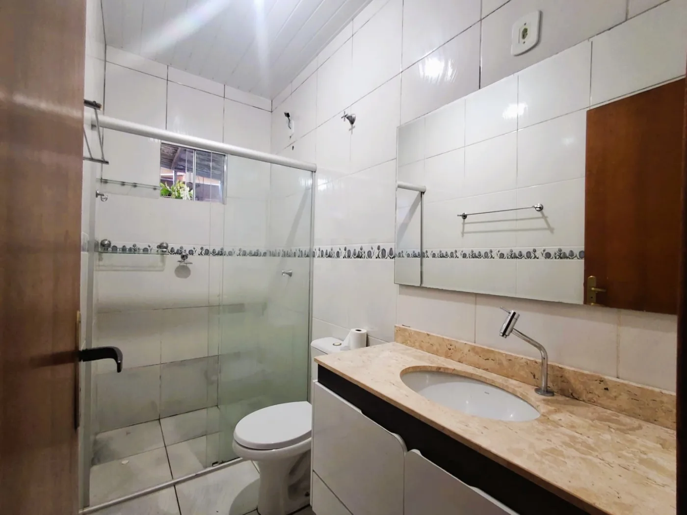 Alugar Casa / Padr&atilde;o em Toledo R$ 2.200,00 - Foto 8