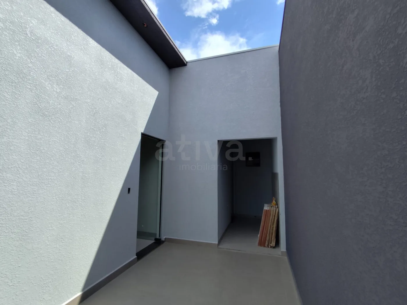 Comprar Casa / Padr&atilde;o em Toledo R$ 240.000,00 - Foto 3