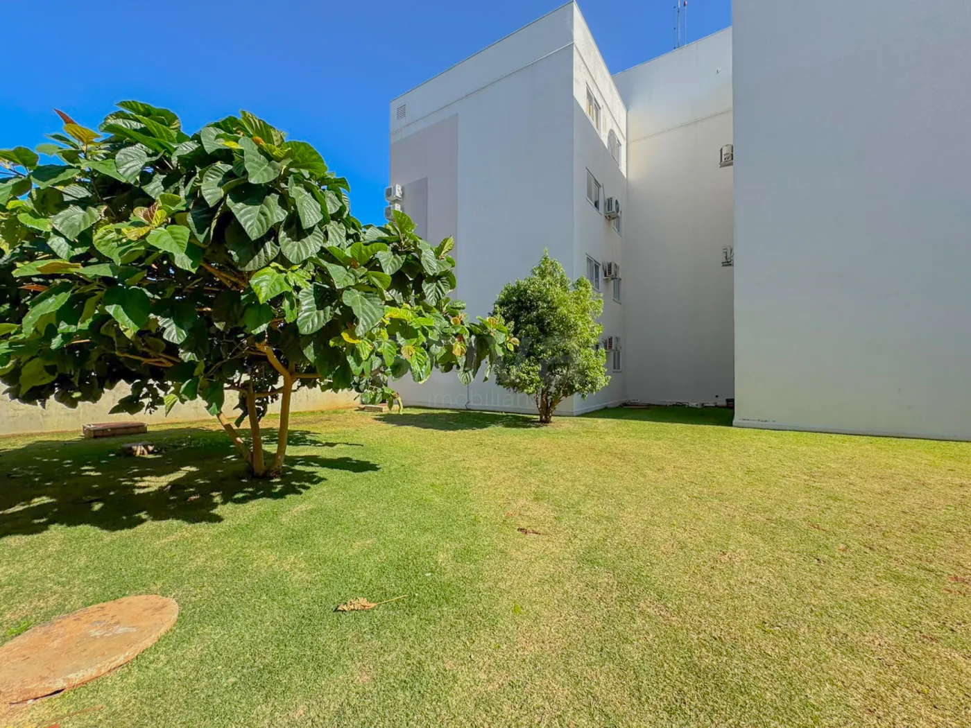 Alugar Apartamento / Padr&atilde;o em Toledo R$ 1.500,00 - Foto 2