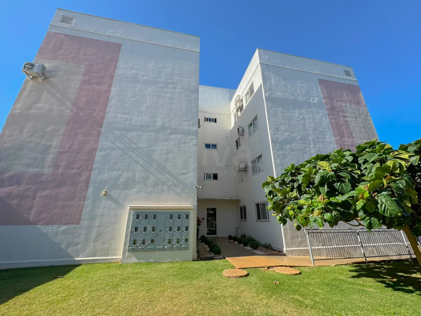 Alugar Apartamento / Padr&atilde;o em Toledo R$ 1.500,00 - Foto 1