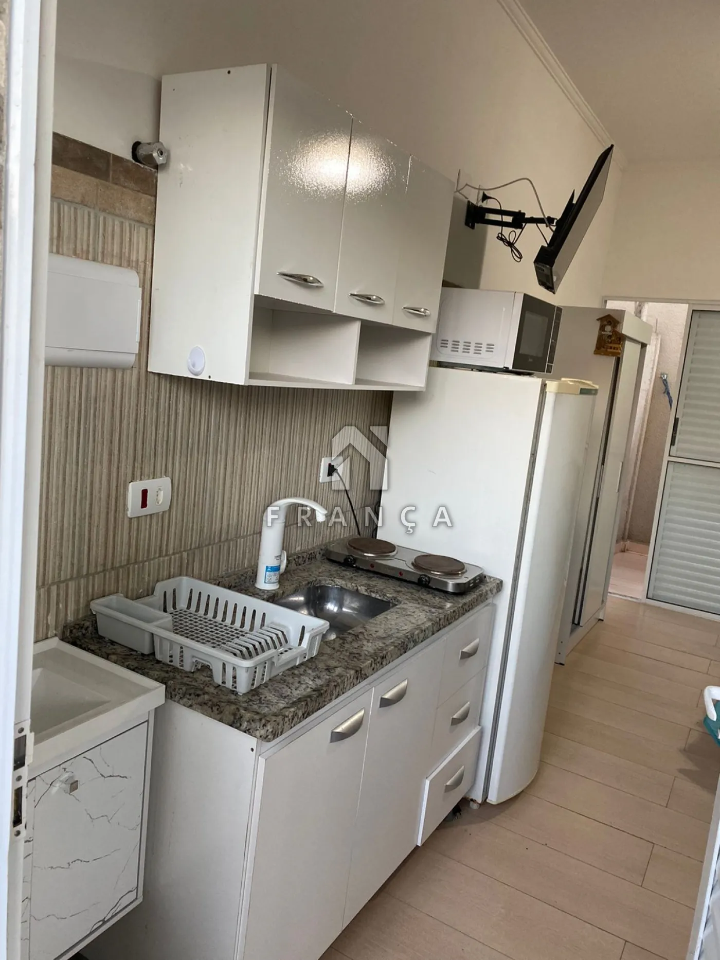 Alugar Casa / Kitnet em S&atilde;o Jos&eacute; dos Campos R$ 1.550,00 - Foto 5