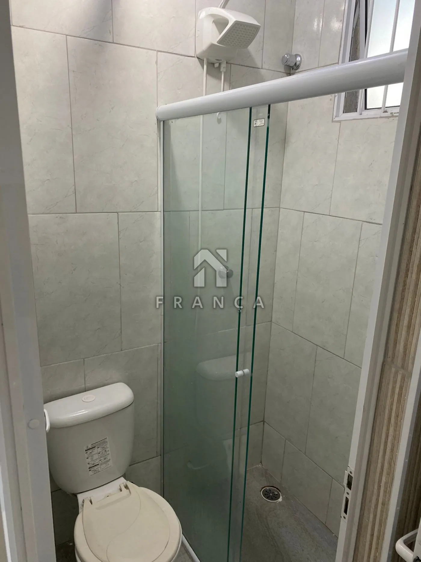 Alugar Casa / Kitnet em S&atilde;o Jos&eacute; dos Campos R$ 1.550,00 - Foto 6