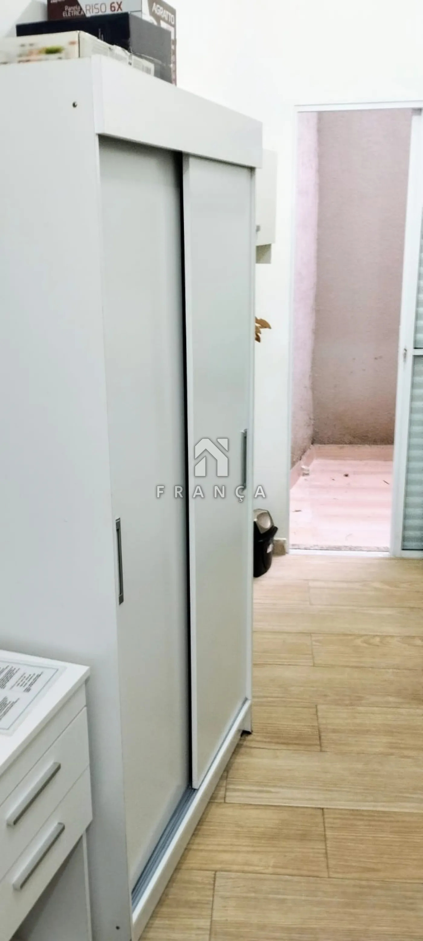 Alugar Casa / Kitnet em S&atilde;o Jos&eacute; dos Campos R$ 1.350,00 - Foto 5