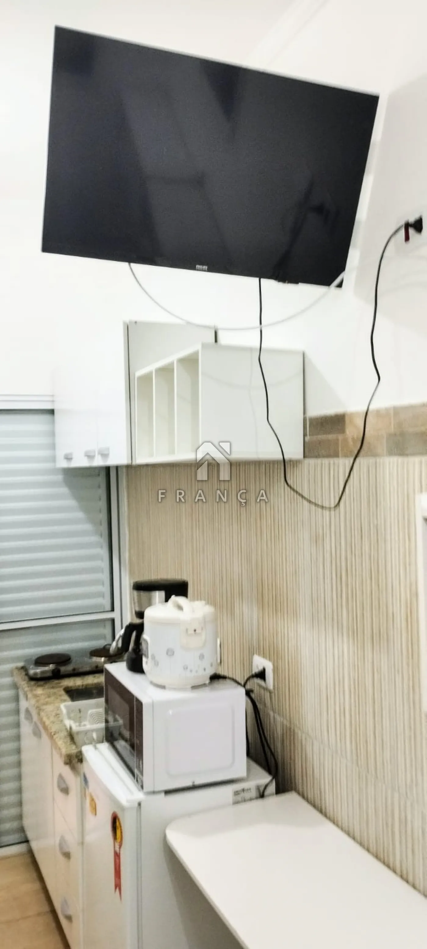 Alugar Casa / Kitnet em S&atilde;o Jos&eacute; dos Campos R$ 1.350,00 - Foto 6