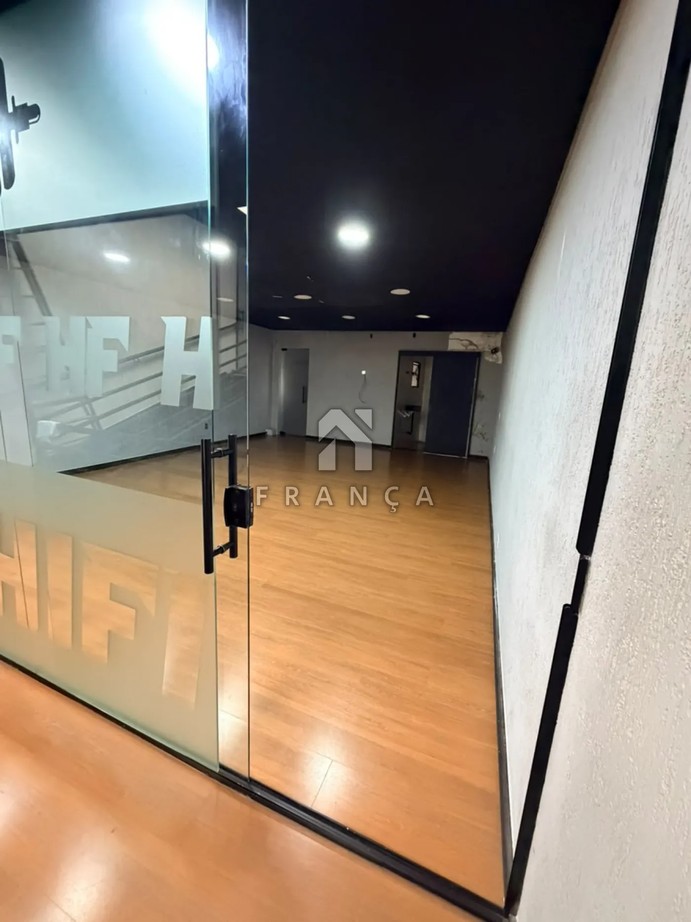 Alugar Comercial / Sala em S&atilde;o Jos&eacute; dos Campos R$ 12.000,00 - Foto 9