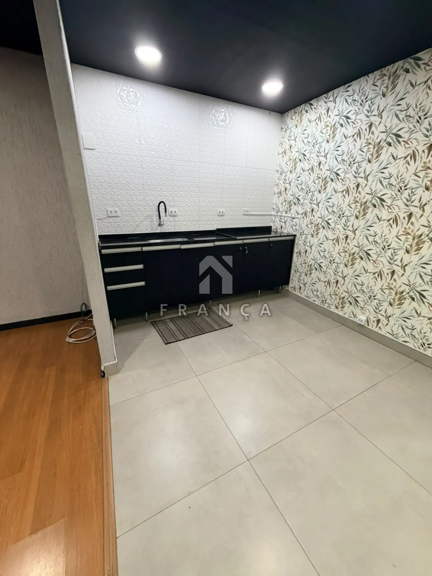 Alugar Comercial / Sala em S&atilde;o Jos&eacute; dos Campos R$ 12.000,00 - Foto 2