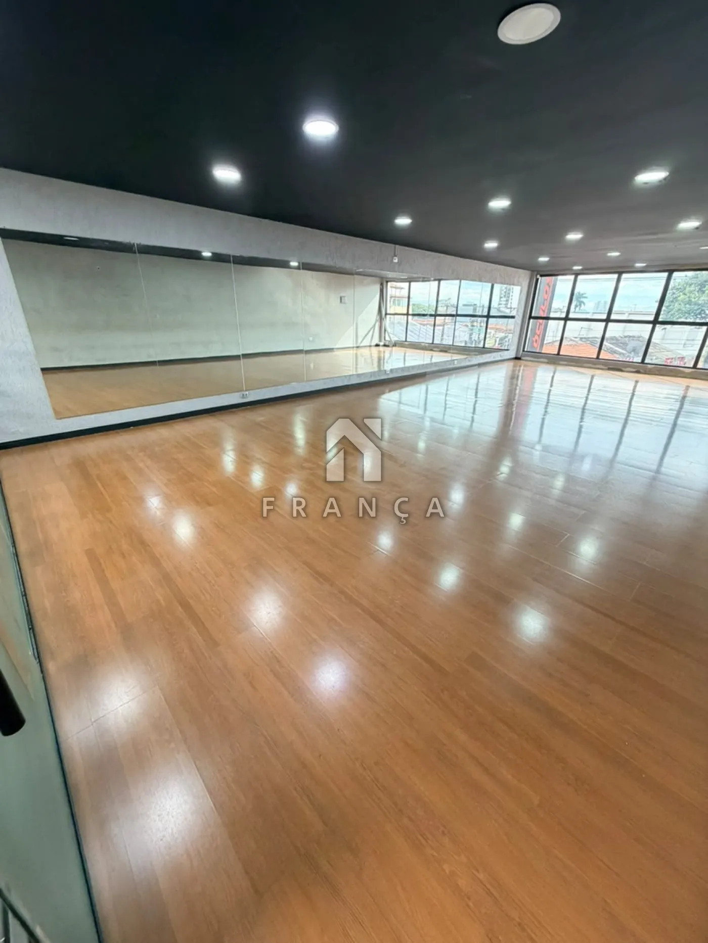 Alugar Comercial / Sala em S&atilde;o Jos&eacute; dos Campos R$ 12.000,00 - Foto 15