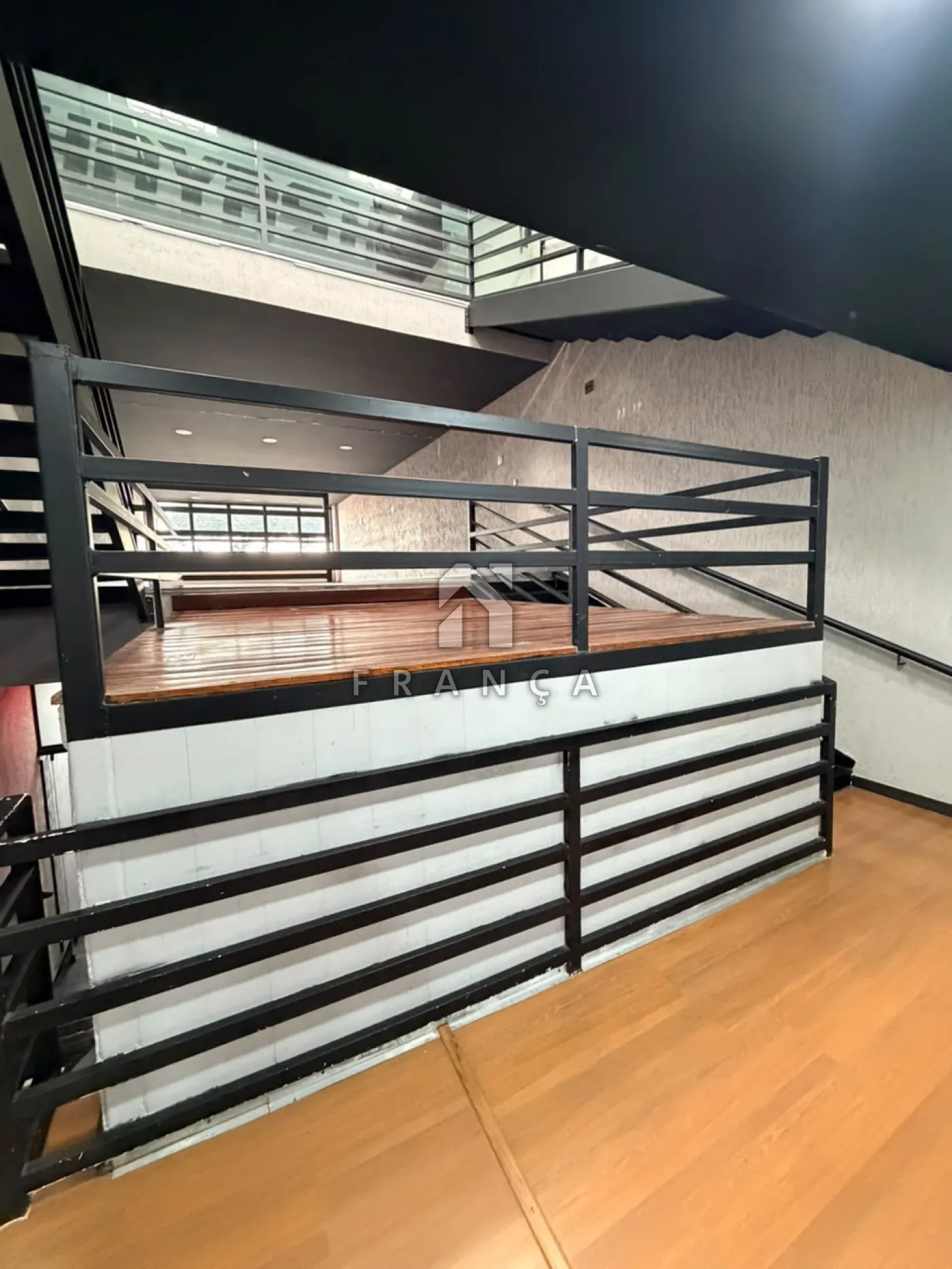 Alugar Comercial / Sala em S&atilde;o Jos&eacute; dos Campos R$ 12.000,00 - Foto 5