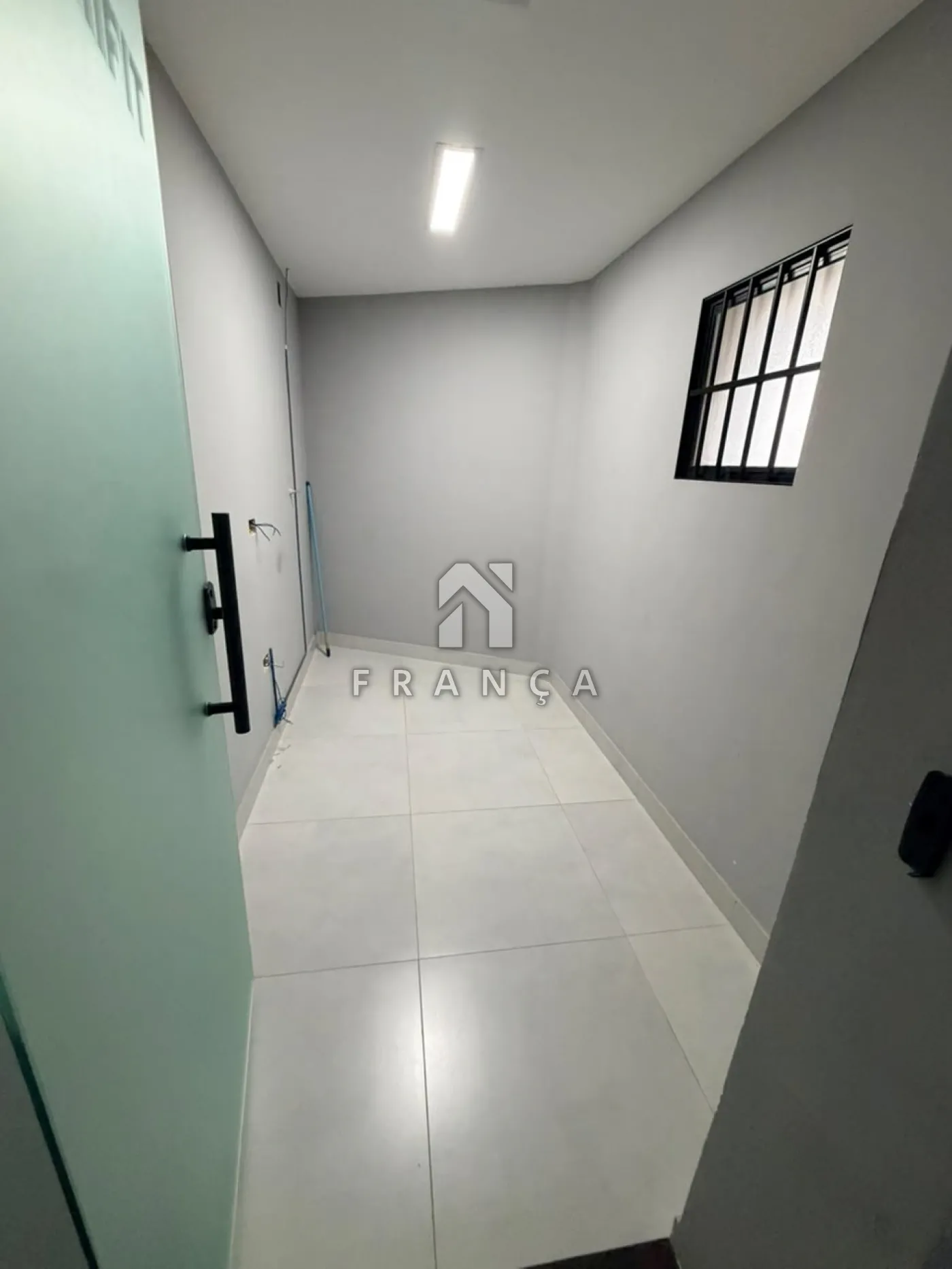 Alugar Comercial / Sala em S&atilde;o Jos&eacute; dos Campos R$ 12.000,00 - Foto 12