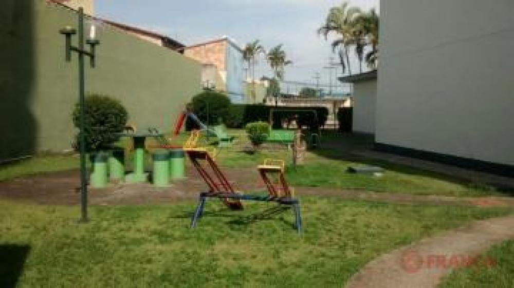 Alugar Apartamento / Padr&atilde;o em Jacare&iacute; R$ 900,00 - Foto 14