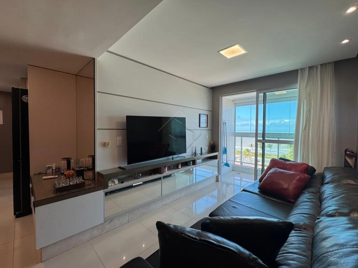 Comprar Apartamento / Padr&atilde;o em Cabedelo R$ 668.000,00 - Foto 1