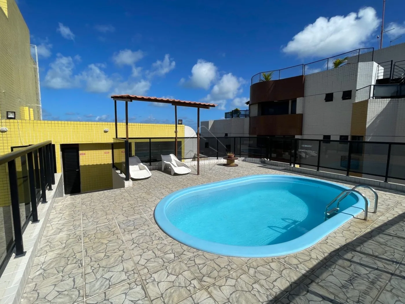 Alugar Apartamento / Padr&atilde;o em Jo&atilde;o Pessoa R$ 4.200,00 - Foto 7