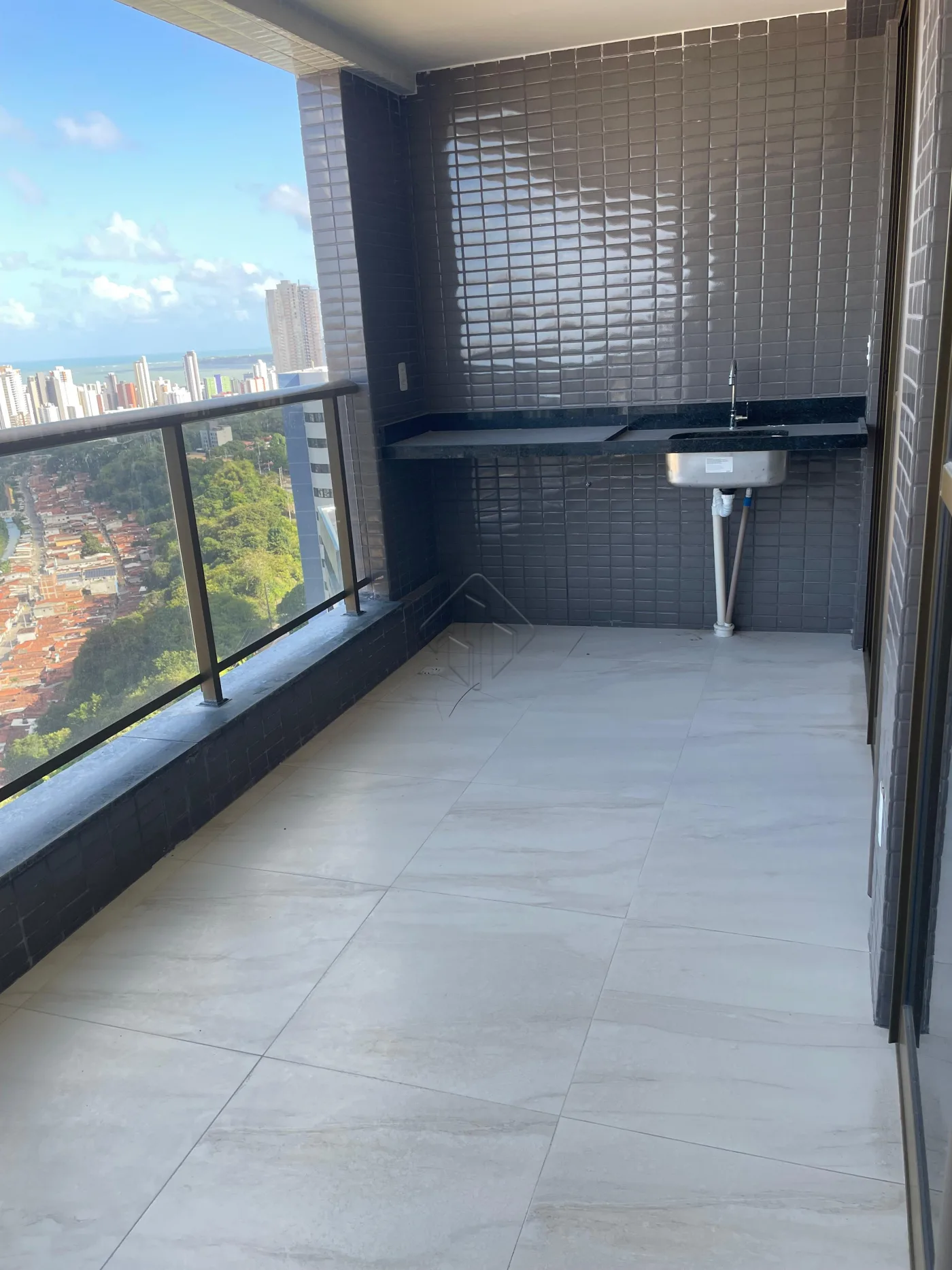Comprar Apartamento / Padr&atilde;o em Jo&atilde;o Pessoa R$ 680.000,00 - Foto 5