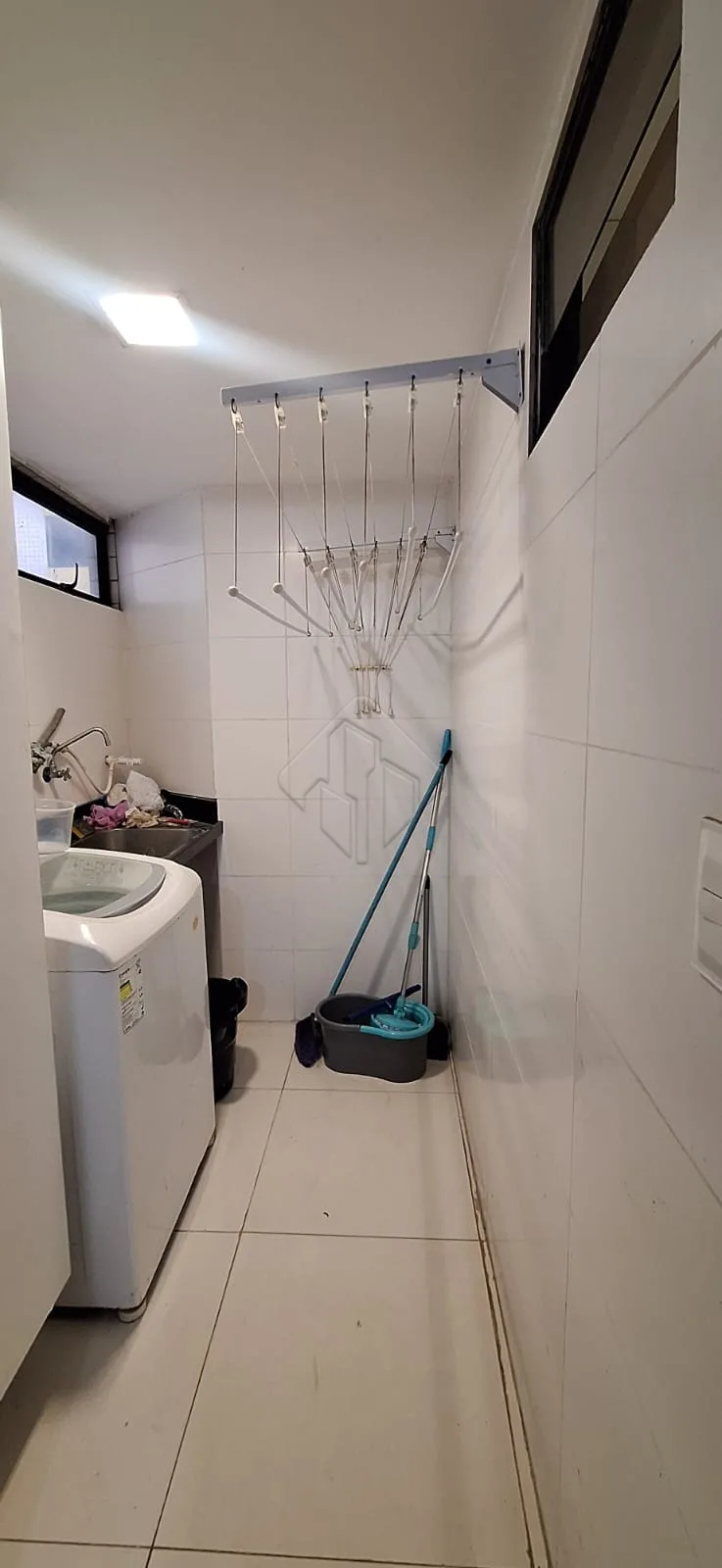 Comprar Apartamento / Padr&atilde;o em Jo&atilde;o Pessoa R$ 450.000,00 - Foto 4