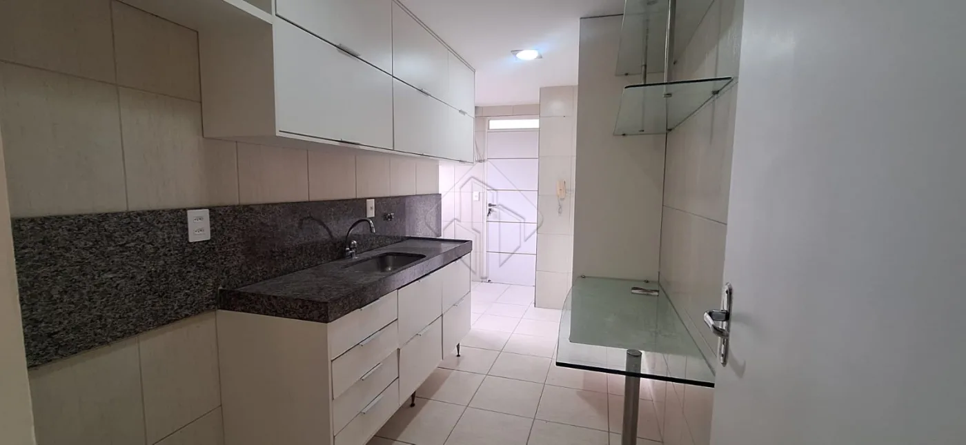 Comprar Apartamento / Padr&atilde;o em Jo&atilde;o Pessoa R$ 550.000,00 - Foto 3