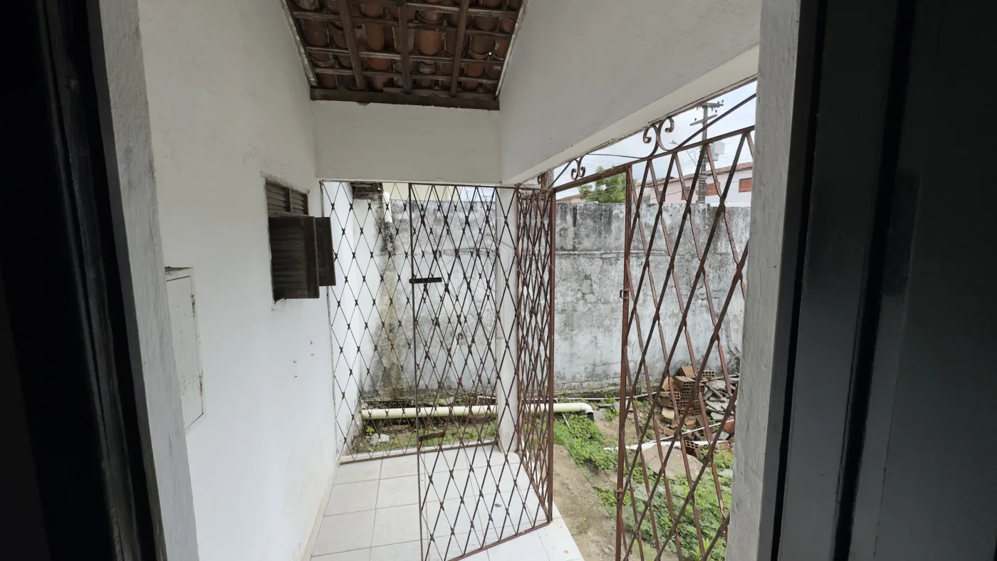 Comprar Casa / Padr&atilde;o em Jo&atilde;o Pessoa R$ 165.000,00 - Foto 3