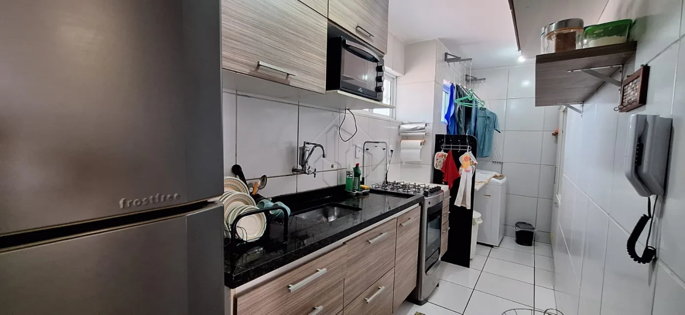 Comprar Apartamento / Padr&atilde;o em Jo&atilde;o Pessoa R$ 350.000,00 - Foto 4