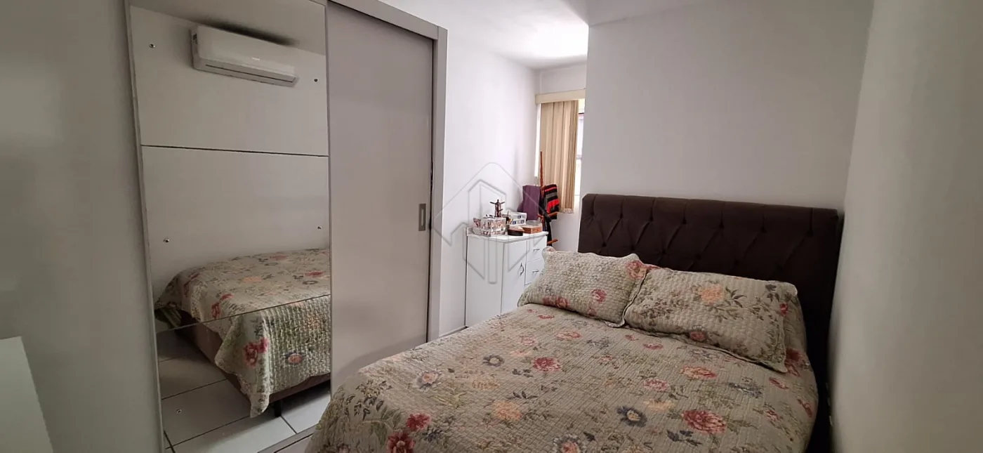 Comprar Apartamento / Padr&atilde;o em Jo&atilde;o Pessoa R$ 350.000,00 - Foto 5