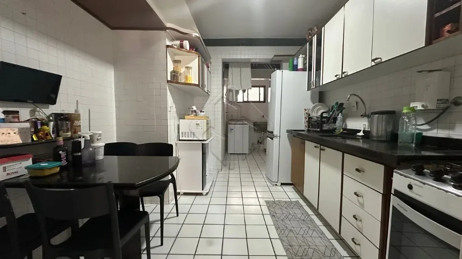 Comprar Apartamento / Padr&atilde;o em Jo&atilde;o Pessoa R$ 600.000,00 - Foto 6