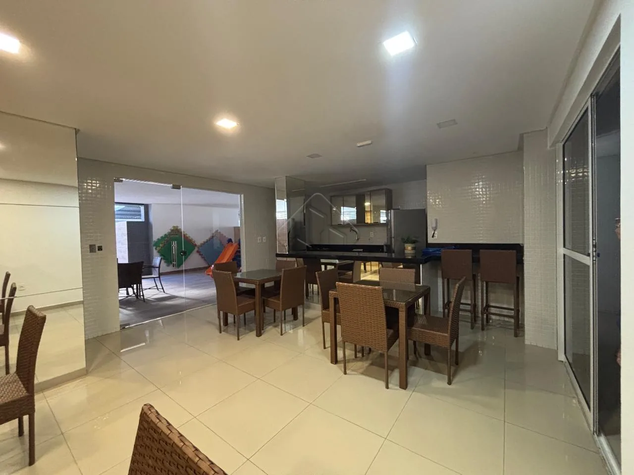 Comprar Apartamento / Padr&atilde;o em Jo&atilde;o Pessoa R$ 470.000,00 - Foto 11