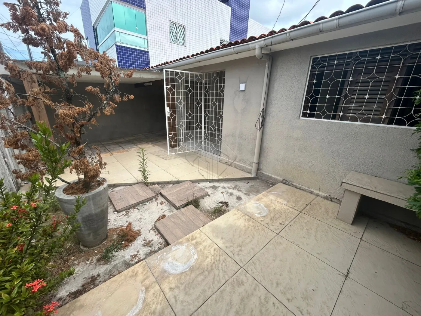 Comprar Casa / Padr&atilde;o em Jo&atilde;o Pessoa R$ 450.000,00 - Foto 3