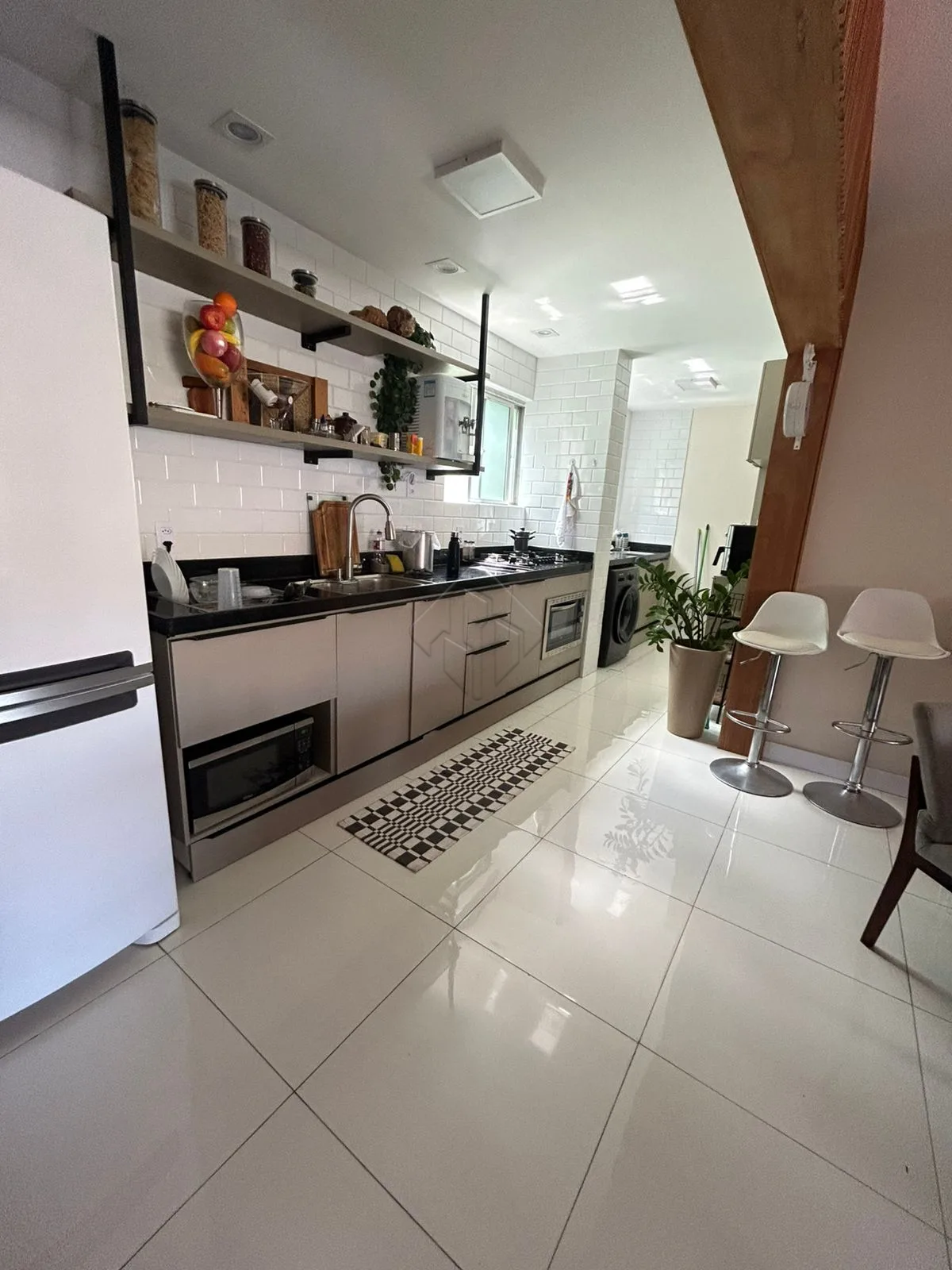 Comprar Apartamento / Padr&atilde;o em Jo&atilde;o Pessoa R$ 670.000,00 - Foto 4