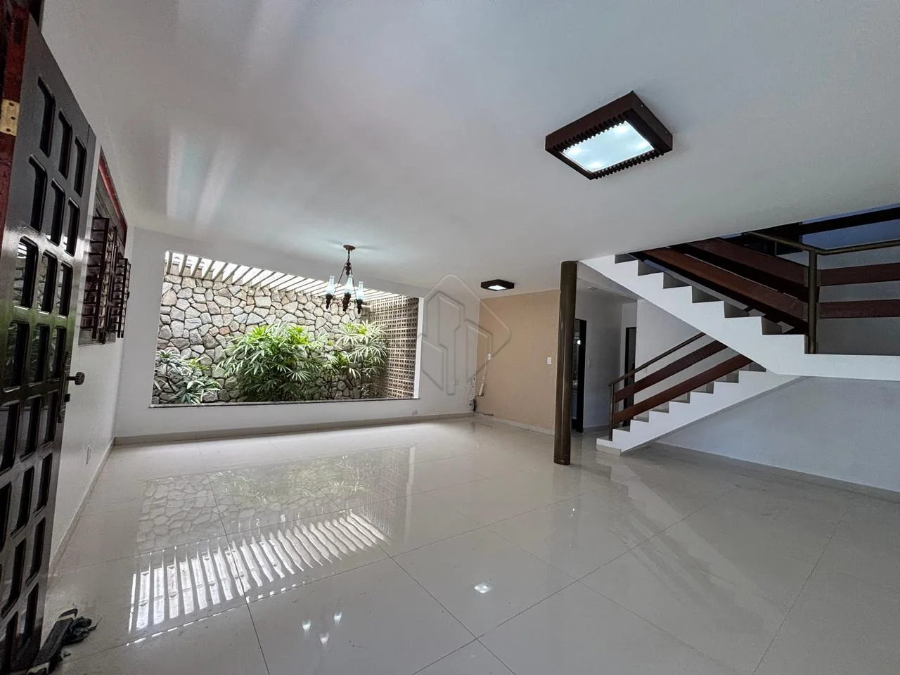 Comprar Casa / Padr&atilde;o em Jo&atilde;o Pessoa R$ 1.200.000,00 - Foto 1