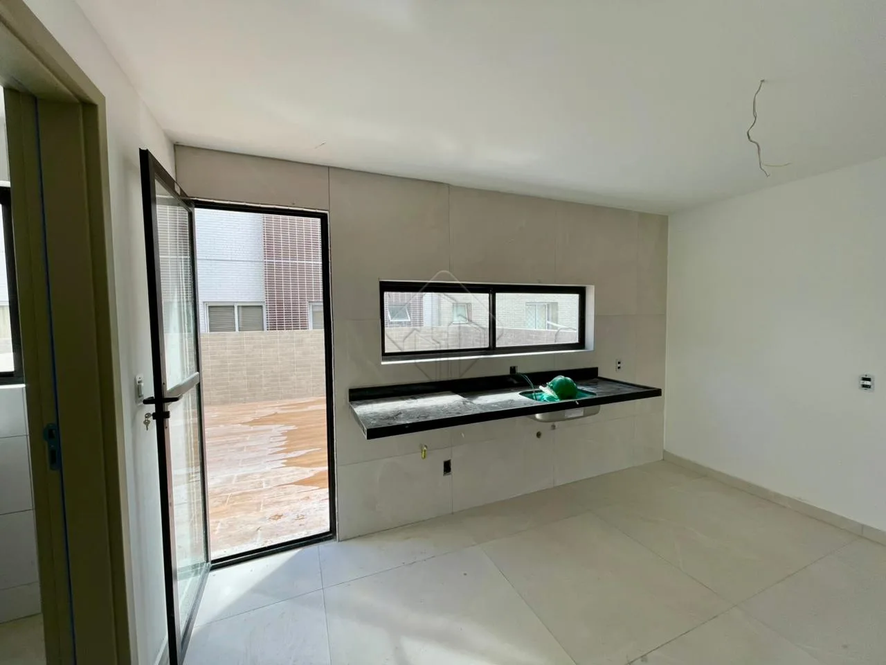 Comprar Apartamento / Padr&atilde;o em Jo&atilde;o Pessoa R$ 680.000,00 - Foto 3