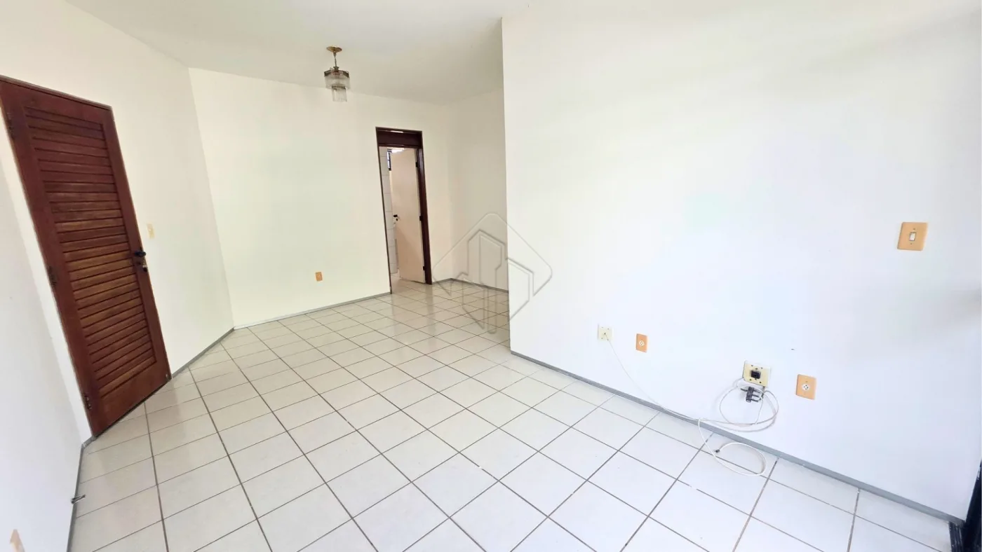 Comprar Apartamento / Padr&atilde;o em Jo&atilde;o Pessoa R$ 490.000,00 - Foto 3