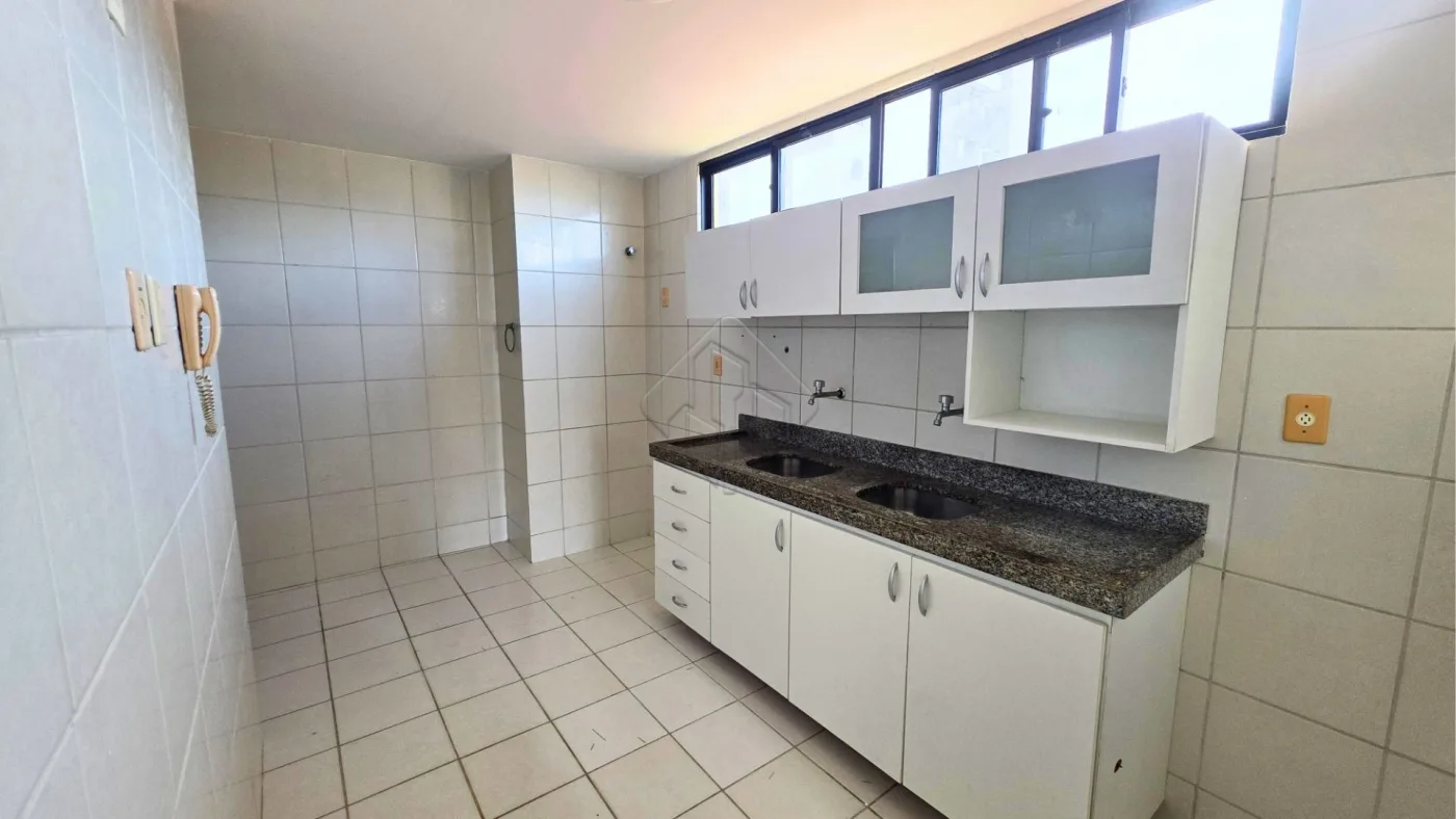Comprar Apartamento / Padr&atilde;o em Jo&atilde;o Pessoa R$ 490.000,00 - Foto 5