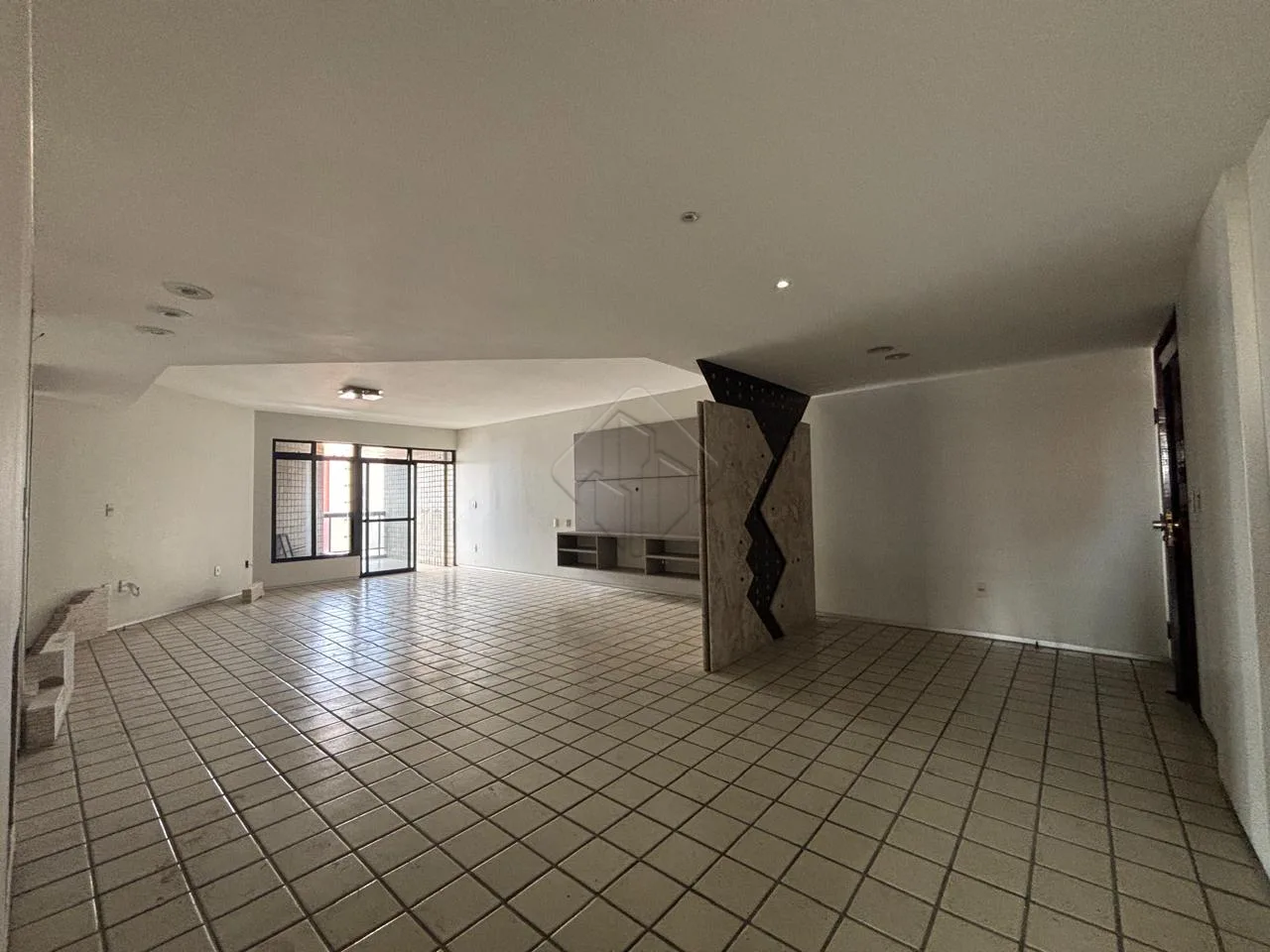 Comprar Apartamento / Padr&atilde;o em Jo&atilde;o Pessoa R$ 980.000,00 - Foto 5