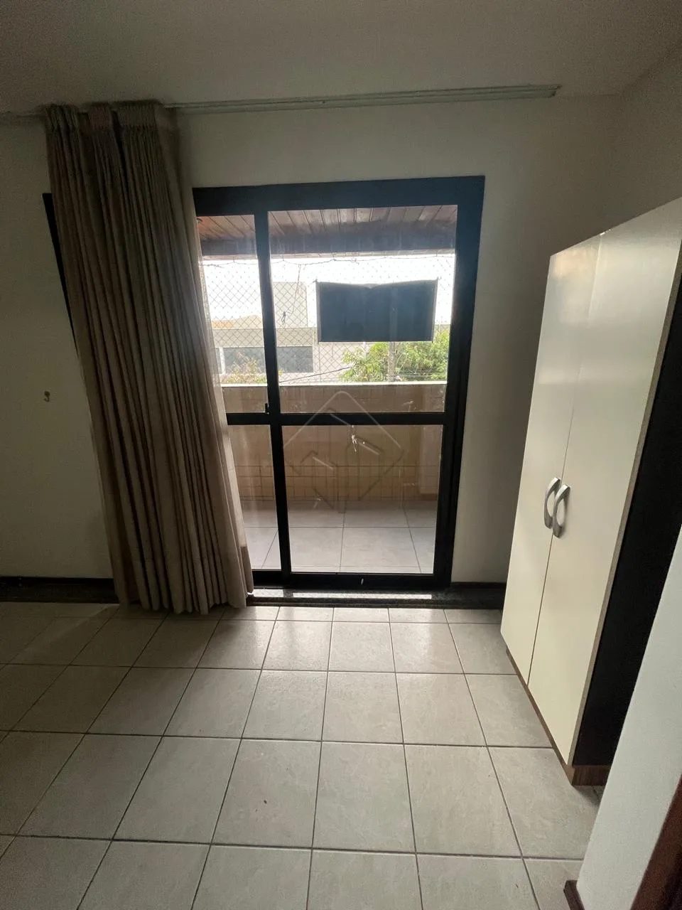 Comprar Apartamento / Padr&atilde;o em Jo&atilde;o Pessoa R$ 379.000,00 - Foto 4