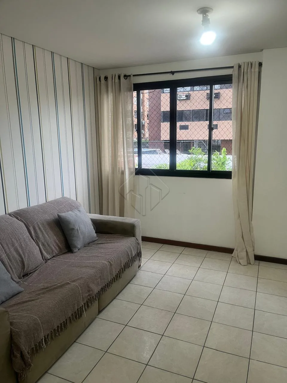 Comprar Apartamento / Padr&atilde;o em Jo&atilde;o Pessoa R$ 379.000,00 - Foto 3