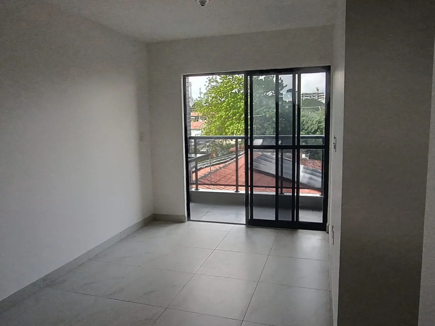 Comprar Apartamento / Padr&atilde;o em Jo&atilde;o Pessoa R$ 380.000,00 - Foto 2