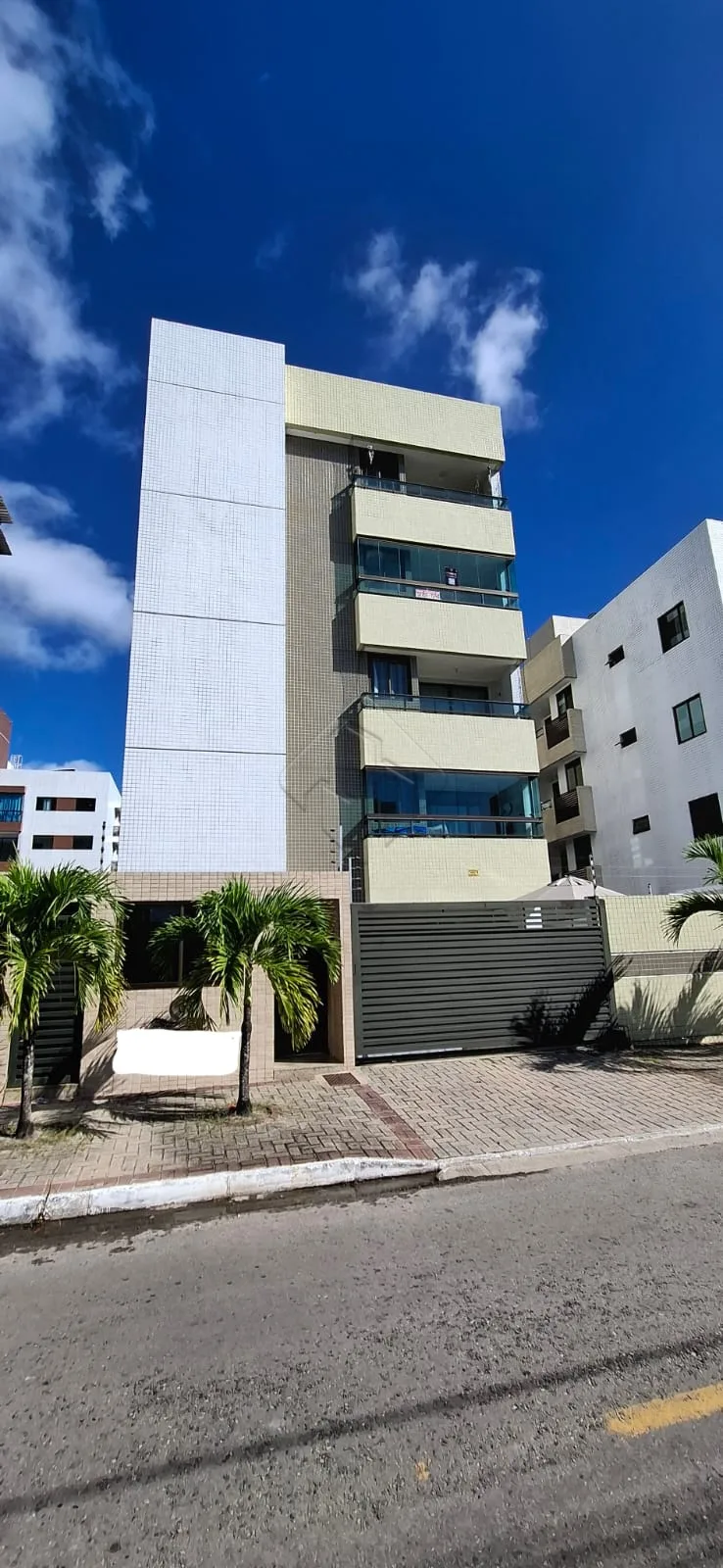 Comprar Apartamento / Padr&atilde;o em Cabedelo R$ 570.000,00 - Foto 1