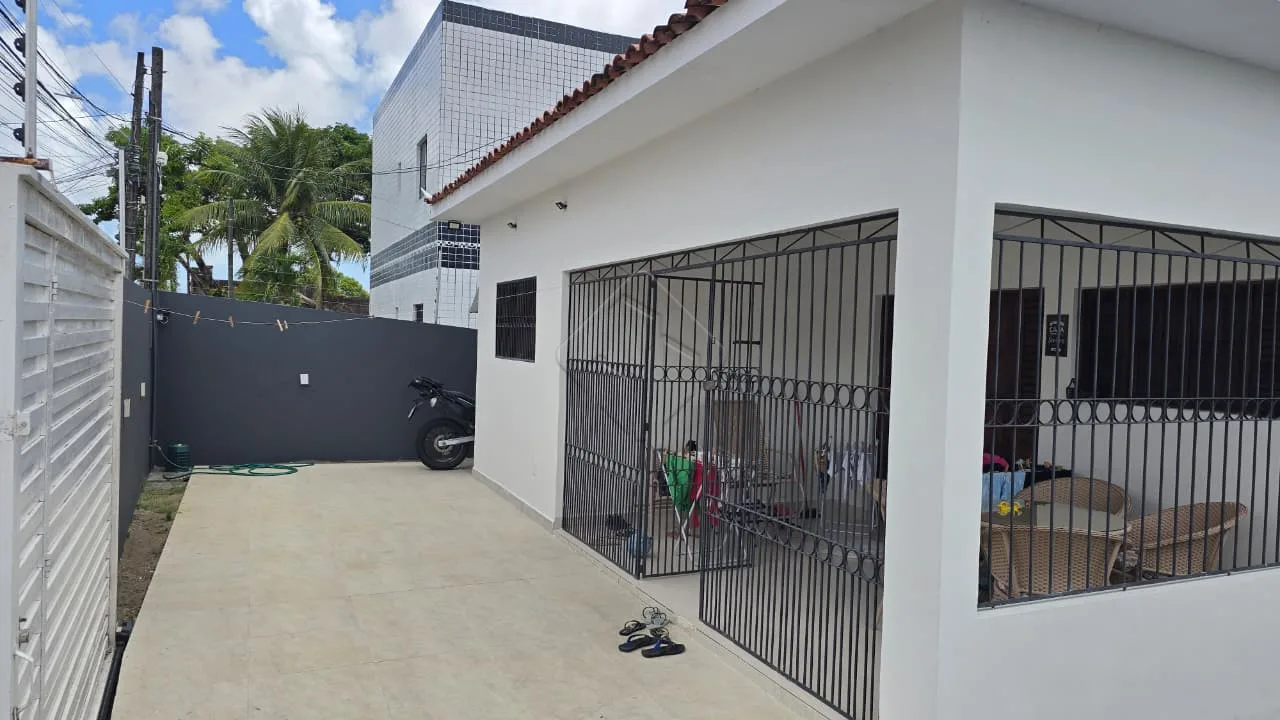 Comprar Casa / Padr&atilde;o em Jo&atilde;o Pessoa R$ 649.000,00 - Foto 31