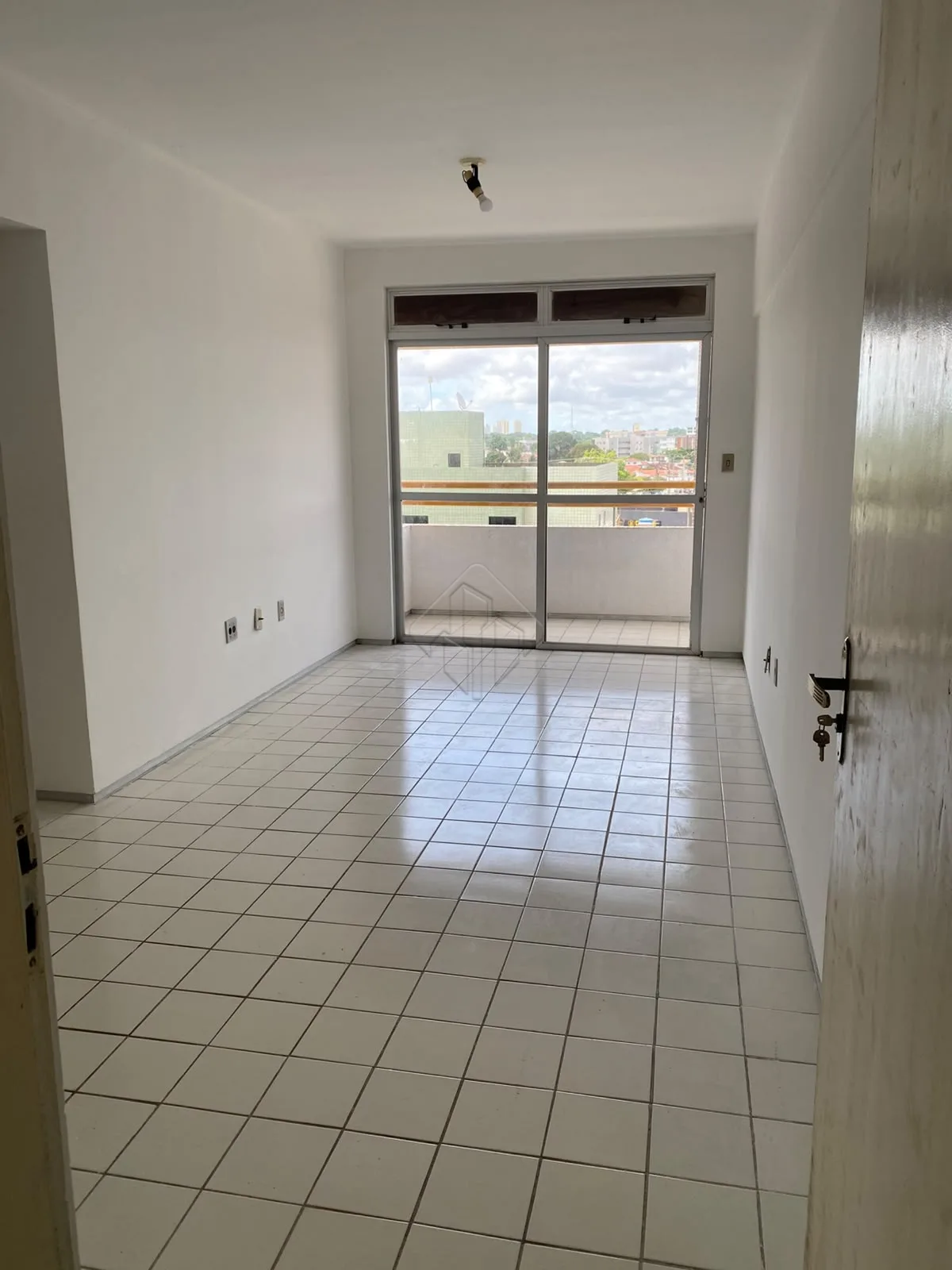 Comprar Apartamento / Padr&atilde;o em Jo&atilde;o Pessoa R$ 460.000,00 - Foto 2