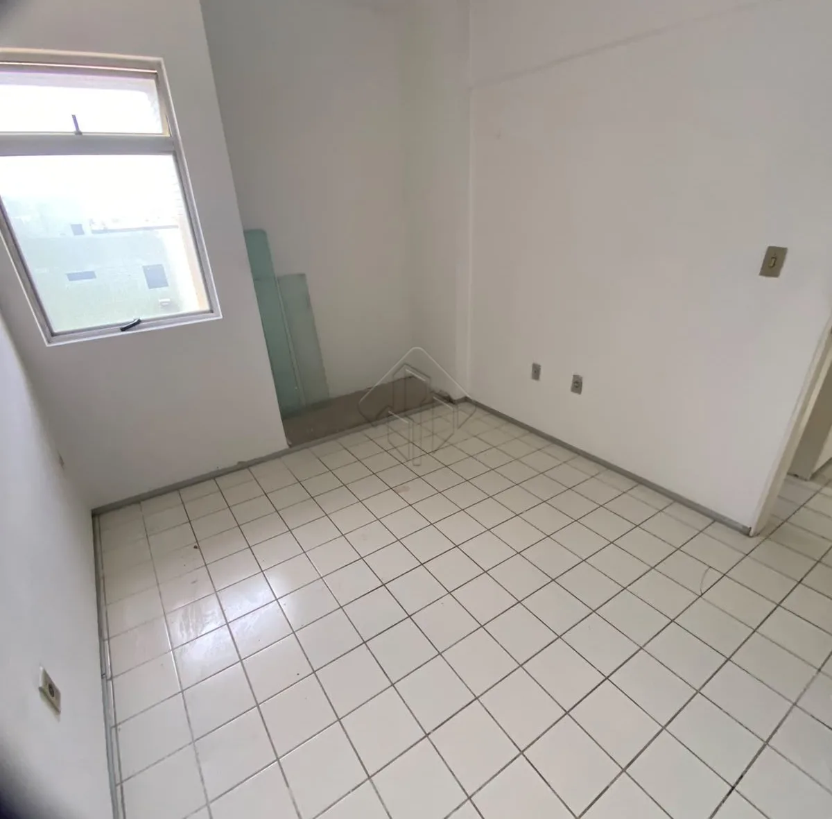 Comprar Apartamento / Padr&atilde;o em Jo&atilde;o Pessoa R$ 460.000,00 - Foto 4