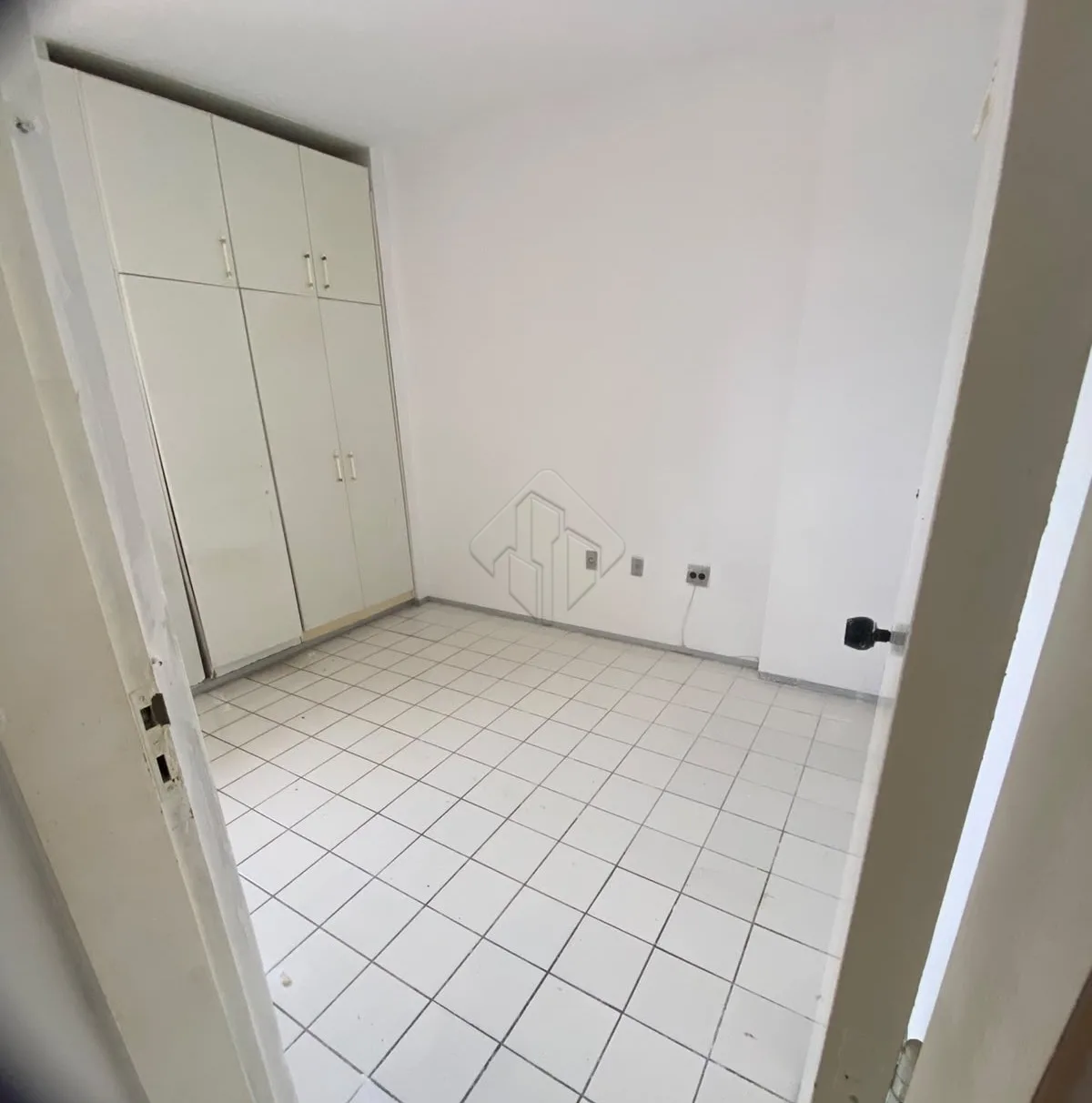 Comprar Apartamento / Padr&atilde;o em Jo&atilde;o Pessoa R$ 460.000,00 - Foto 5
