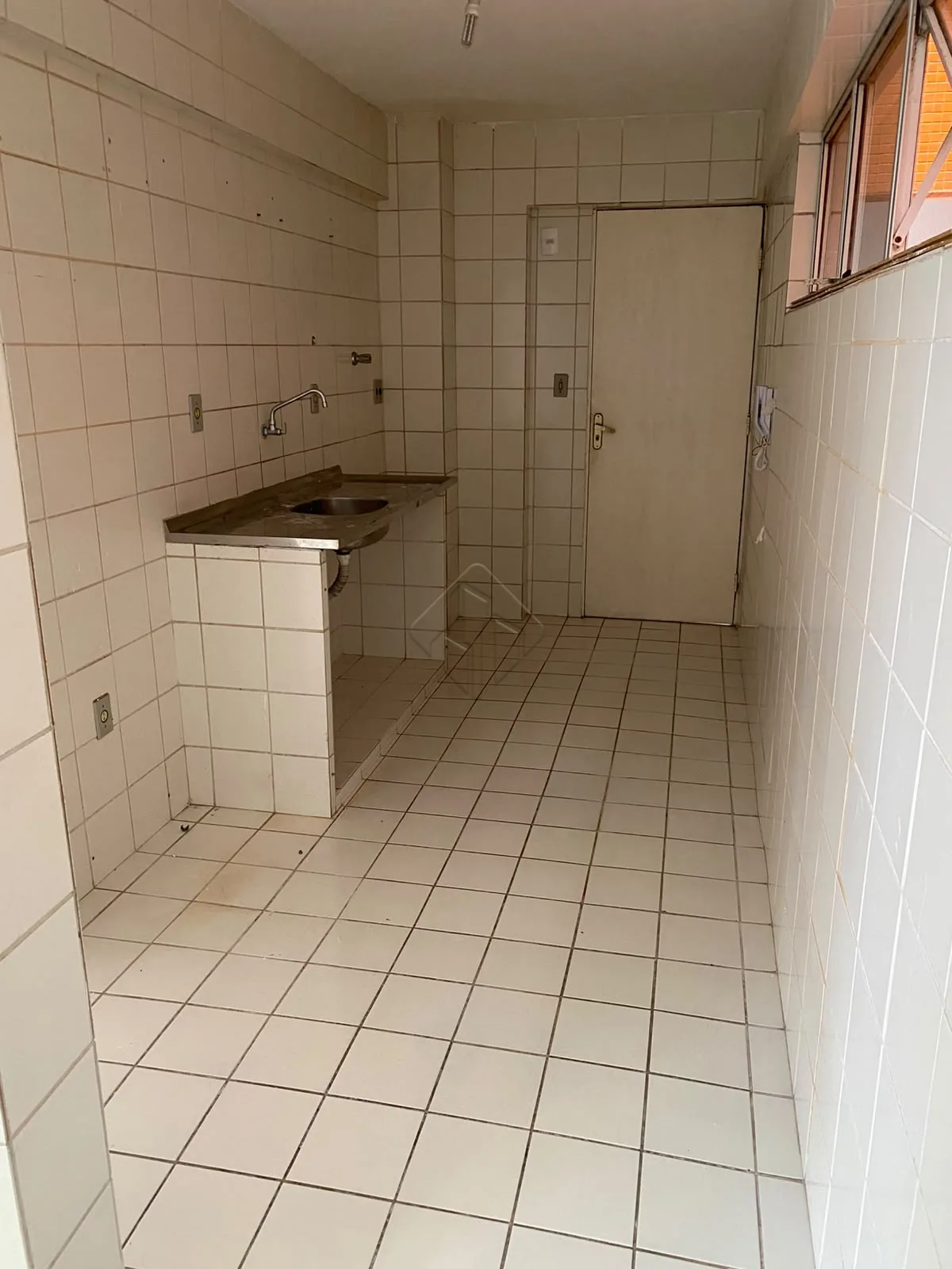 Comprar Apartamento / Padr&atilde;o em Jo&atilde;o Pessoa R$ 460.000,00 - Foto 8