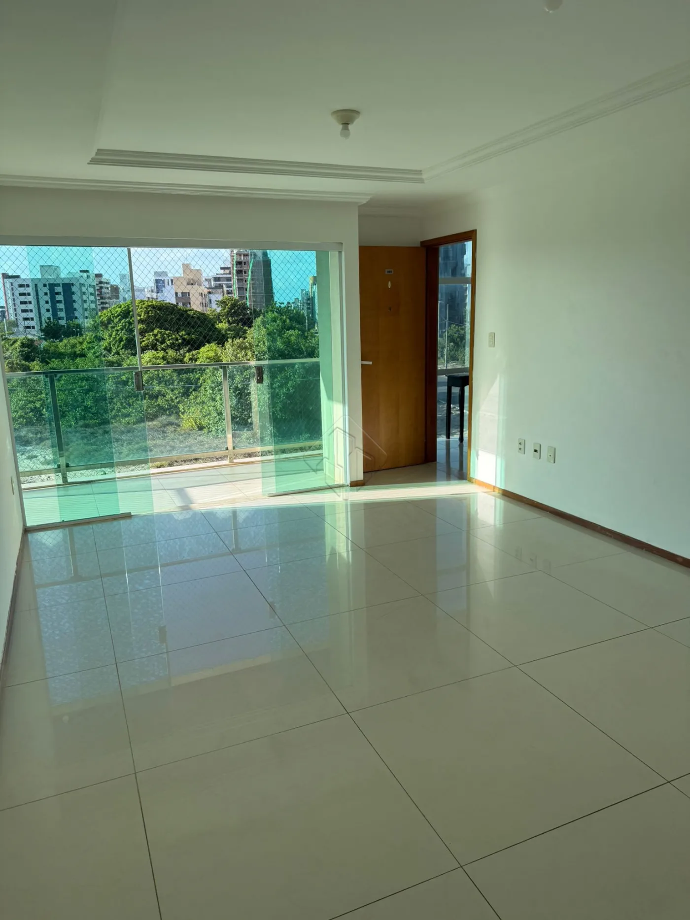 Comprar Apartamento / Padr&atilde;o em Cabedelo R$ 600.000,00 - Foto 2